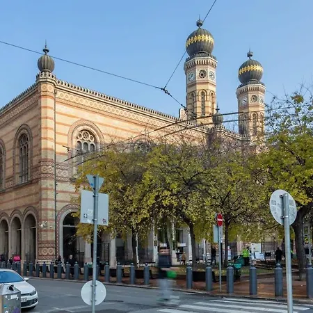 Location - Modern Luxury Budapest